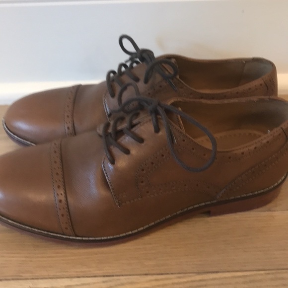Johnson and Murphy Boys Dress Shoes - Picture 2 of 4